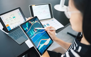 Which Key Economic, Social, and Regulatory Factors Are Driving Current Trends in Kentucky's Local Property Markets?